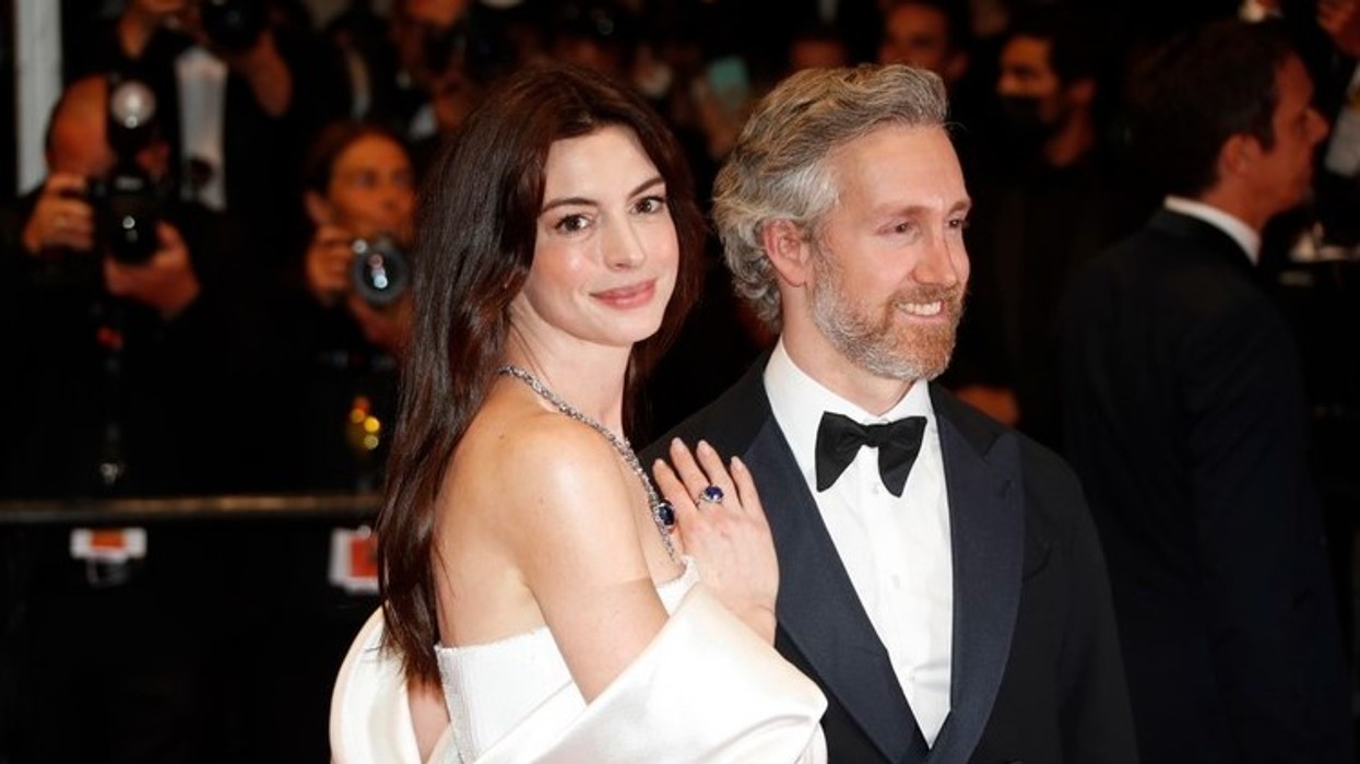 Anne Hathaway shtatzënë për herë të tretë, rikthehet në vëmendje historia e dashurisë me Adam Shulman