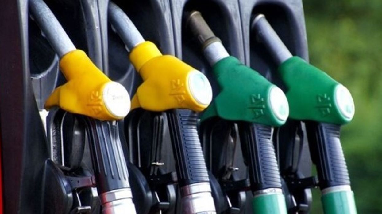 MINTI publikon çmimet e derivateve, nafta dhe benzina më lirë MINTI publikon çmimet e derivateve, nafta dhe benzina më lirë