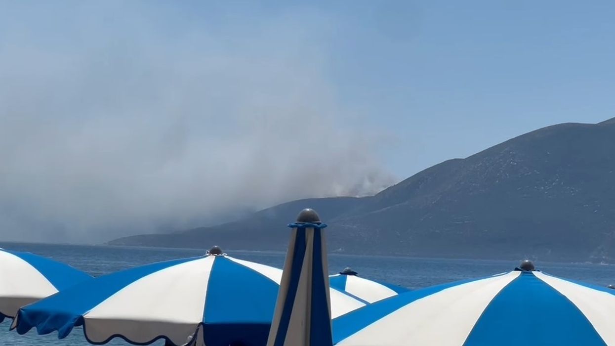 Zjarr i madh shfaqet në Karaburun Zjarr i madh shfaqet në Karaburun