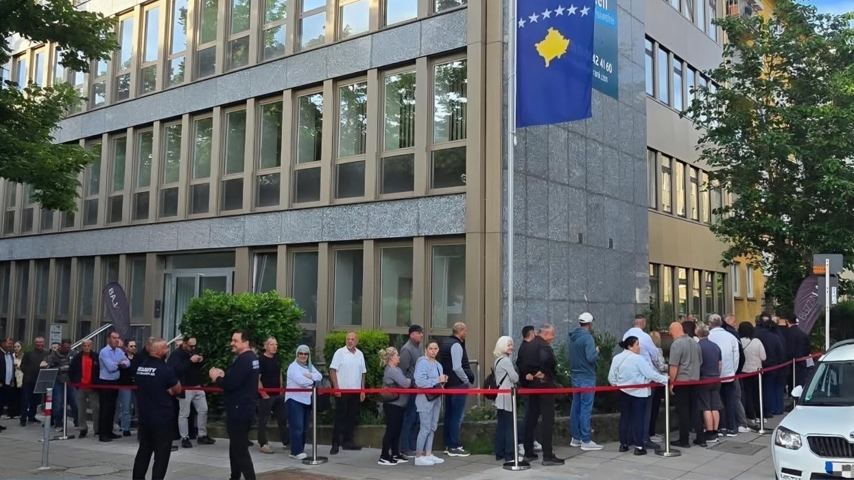 Ekspertët: Diaspora mund të ketë deputetë të garantuar në Kuvendin e Kosovës në të ardhmen