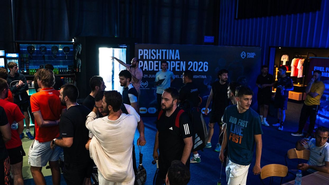 Dita e parë e Prishtina Padel Open 2026 sjell spektakël dhe rivalitet të fortë Dita e parë e Prishtina Padel Open 2026 sjell spektakël dhe rivalitet të fortë