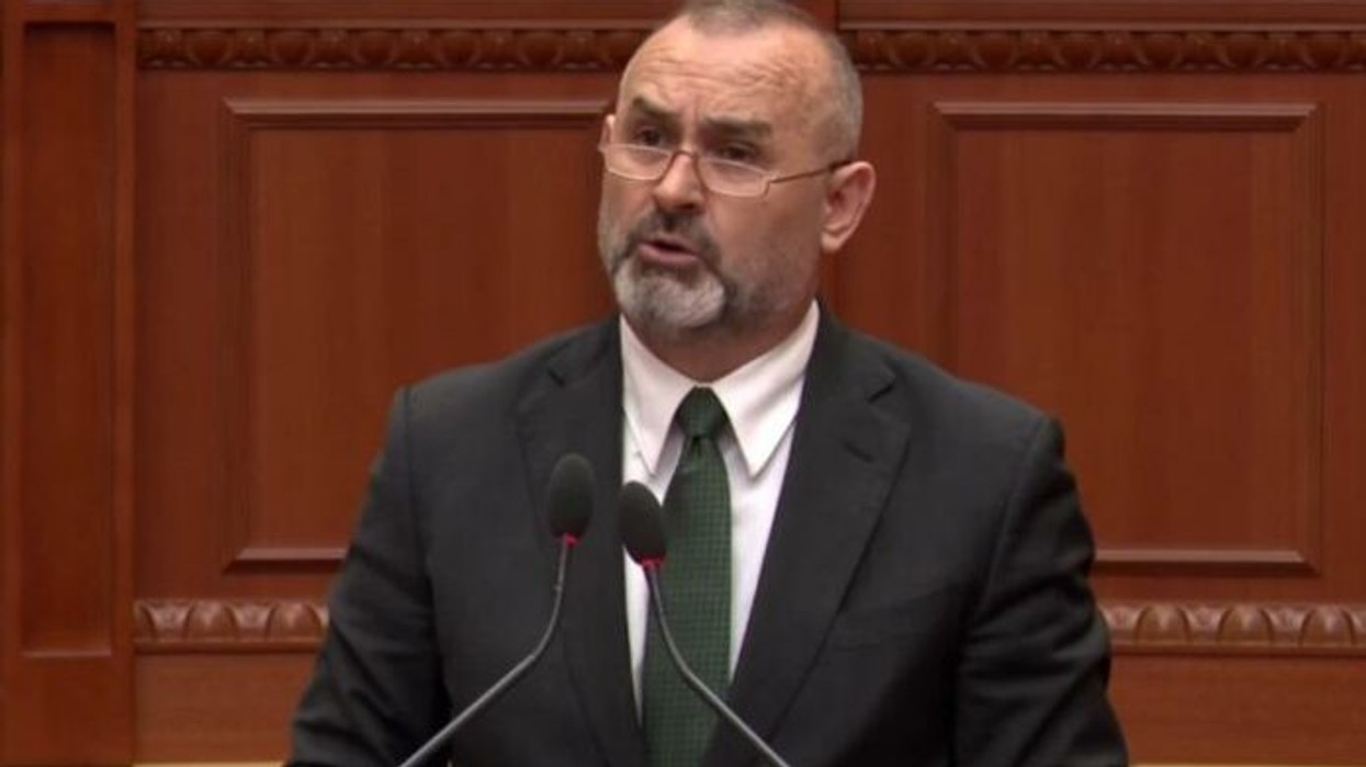 Ulsi Manja: S’ka hajvanllëk më të madh se sa të vish nga Kosova për të rrëzuar qeverinë në Tiranë, Kurti pse nuk distancohet?