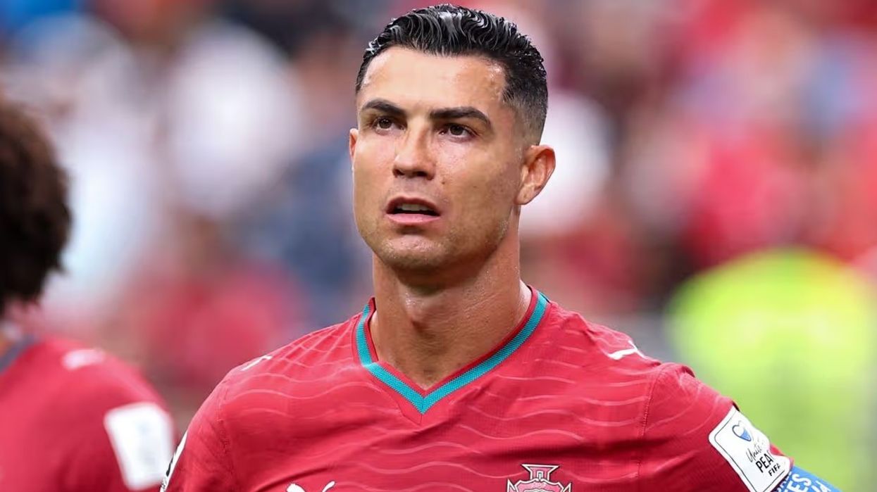 “Do t’iu heshtë të gjithëve, shënon het-trik me Uzbekistanin”, ish-ylli i Anglisë i del në mbrojtje Cristiano Ronaldos “Do t’iu heshtë të gjithëve, shënon het-trik me Uzbekistanin”, ish-ylli i Anglisë i del në mbrojtje Cristiano Ronaldos