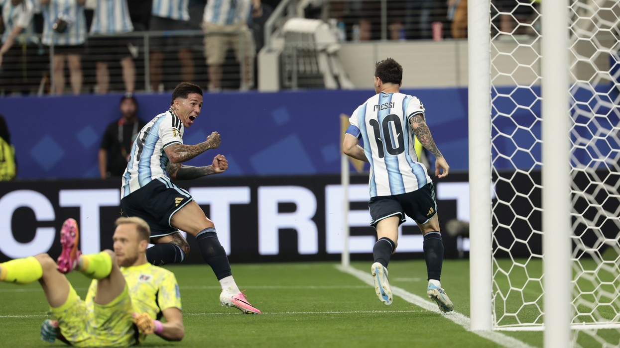 Leo Messi udhëheq “Albicelesten” me dy gola - Argjentina siguron kualifikimin