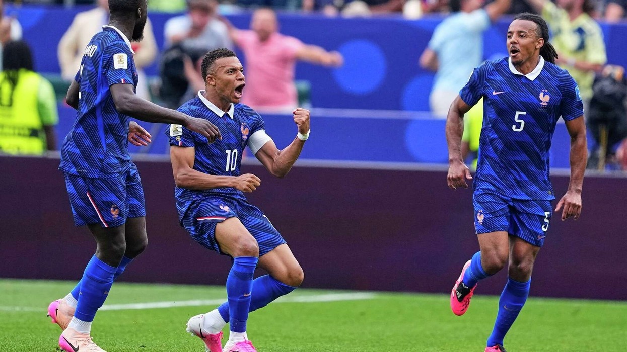 Mbappe vazhdon shkëlqimin, Franca fiton ndaj Irakut ndeshjen që zgjati katër orë