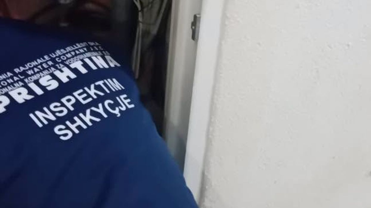 Nis aksioni i shkyçjeve në Fushë Kosovë nga KRU Prishtina, paralajmërohen borxhlinjtë Nis aksioni i shkyçjeve në Fushë Kosovë nga KRU Prishtina, paralajmërohen borxhlinjtë