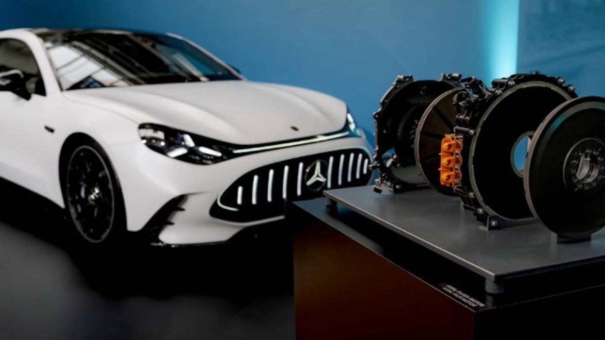 Mercedes pritet të nis prodhimin e “motorit V8 të motorëve elektrikë”