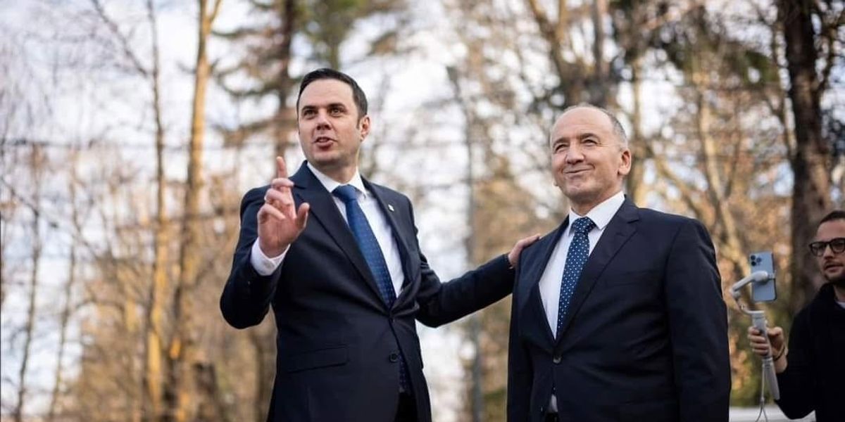 LDK në Pejë kërkon dorëheqjen e Abdixhikut LDK në Pejë kërkon dorëheqjen e Abdixhikut