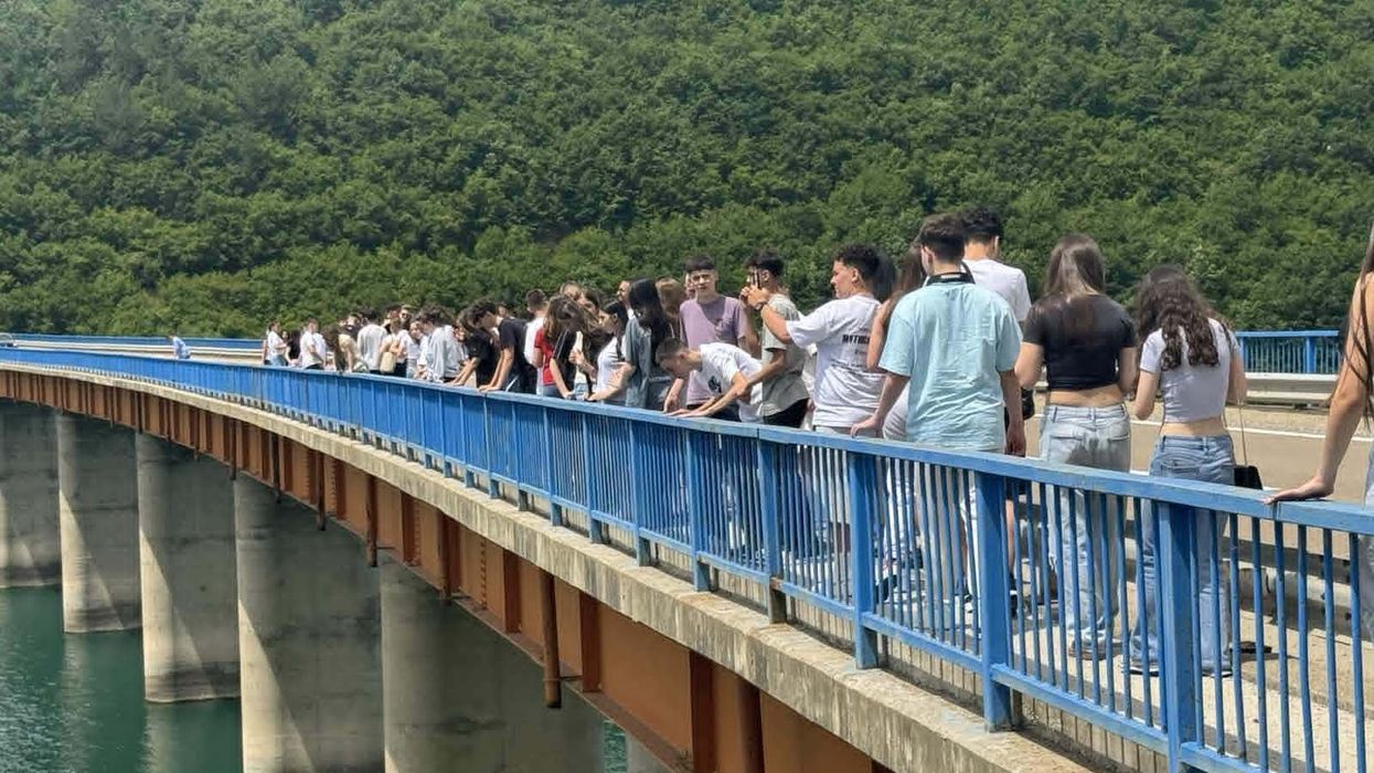 Nxënësit e shkollës “Thimi Mitko” nga Gjilani vizitojnë Liqenin e Ujmanit Nxënësit e shkollës “Thimi Mitko” nga Gjilani vizitojnë Liqenin e Ujmanit