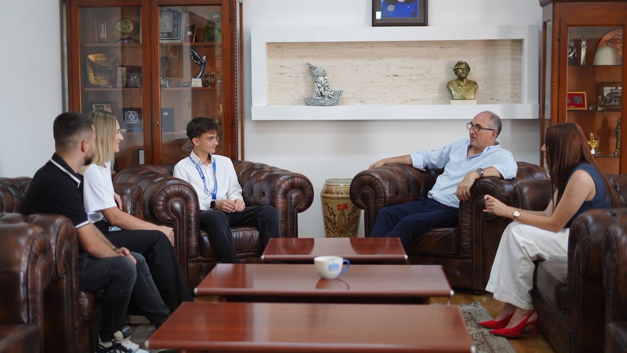 Totaj uron kampionin Riad Mani të karatesë: Sukses i madh për Prizrenin dhe Kosovën