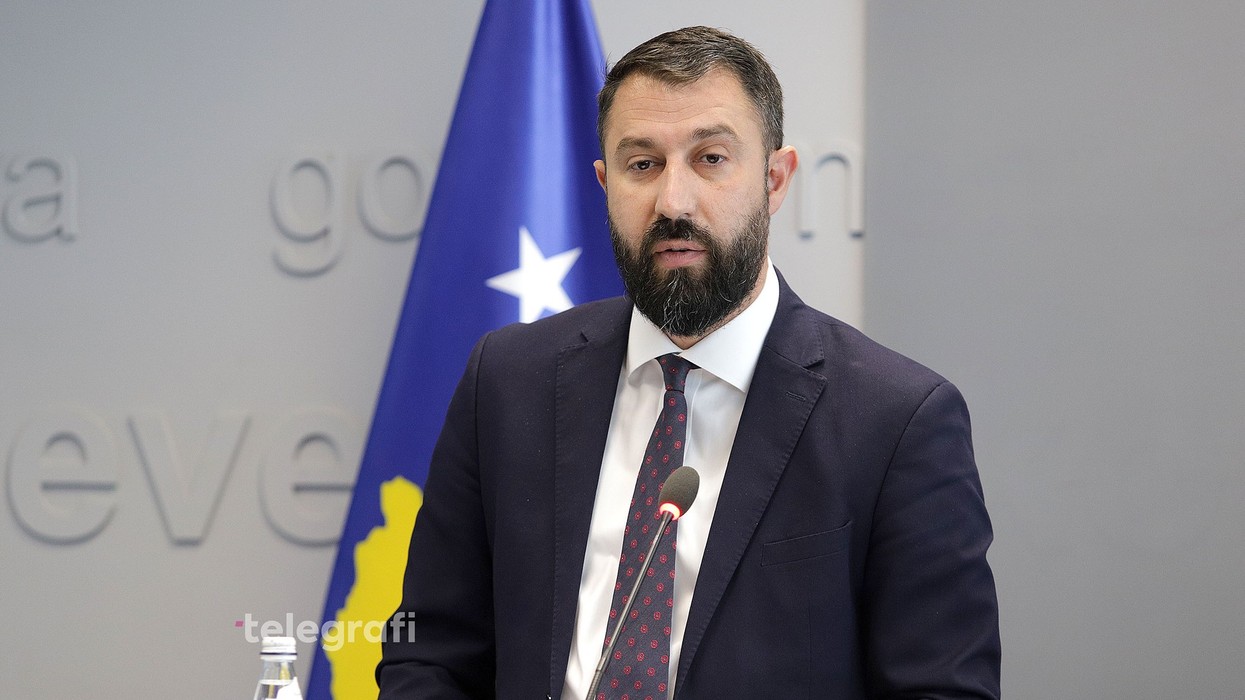 Krasniqi: 8 ose 9 deputetë të komuniteteve joshumicë të gatshëm ta mbështesin Qeverinë Kurti