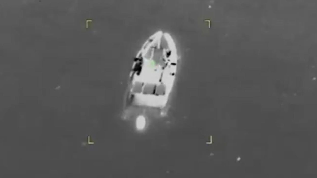 Bayraktar TB2 ukrainas shkatërrojnë tre dronë detarë rusë në Detin e Zi Bayraktar TB2 ukrainas shkatërrojnë tre dronë detarë rusë në Detin e Zi