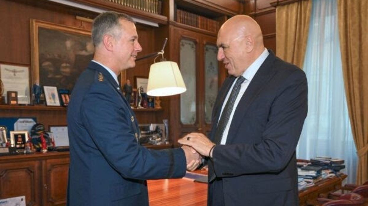 Komandanti i Forcave Aleate për Evropë diskuton në Romë për “aktivitetet e NATO-s” në Kosovë Komandanti i Forcave Aleate për Evropë diskuton në Romë për “aktivitetet e NATO-s” në Kosovë