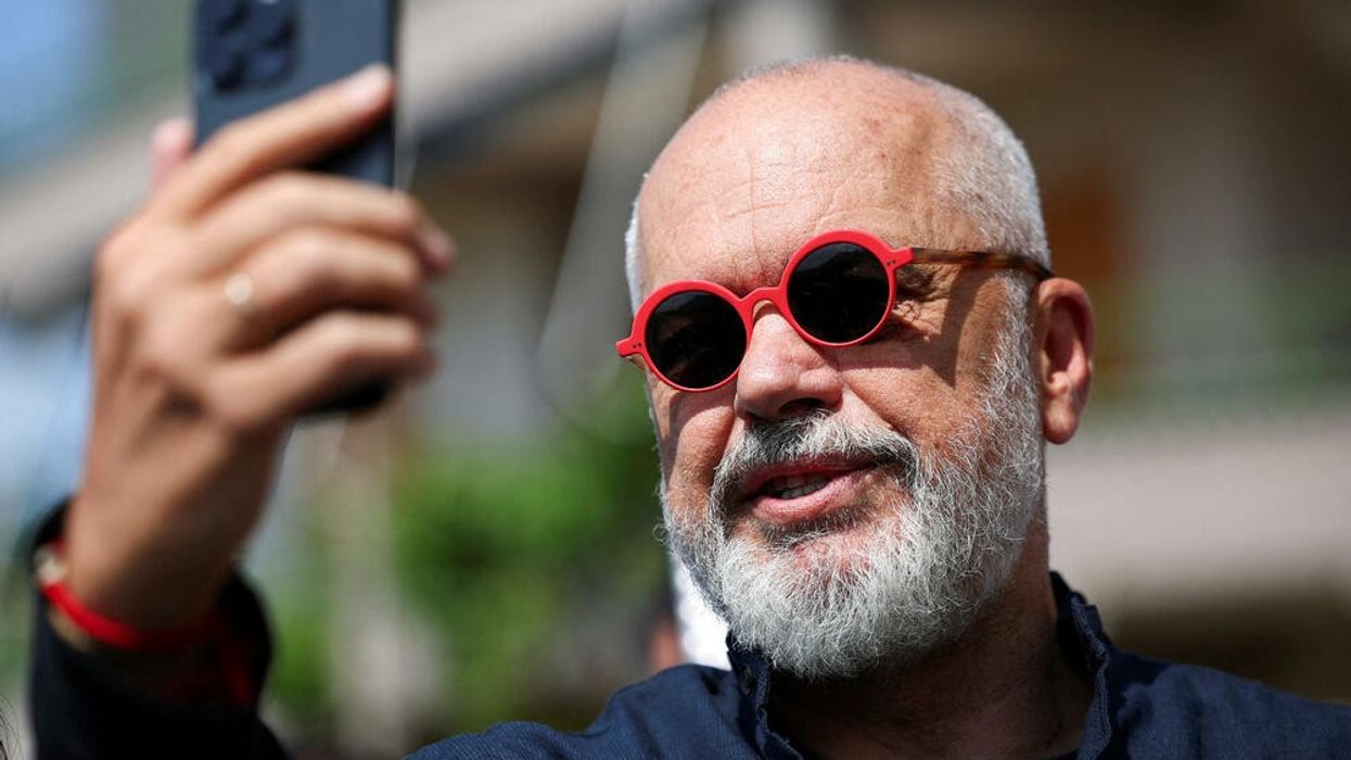 “Mos e çoni ndërmend dorëheqjen", Rama publikon mesazhin e një shqiptari nga Italia “Mos e çoni ndërmend dorëheqjen