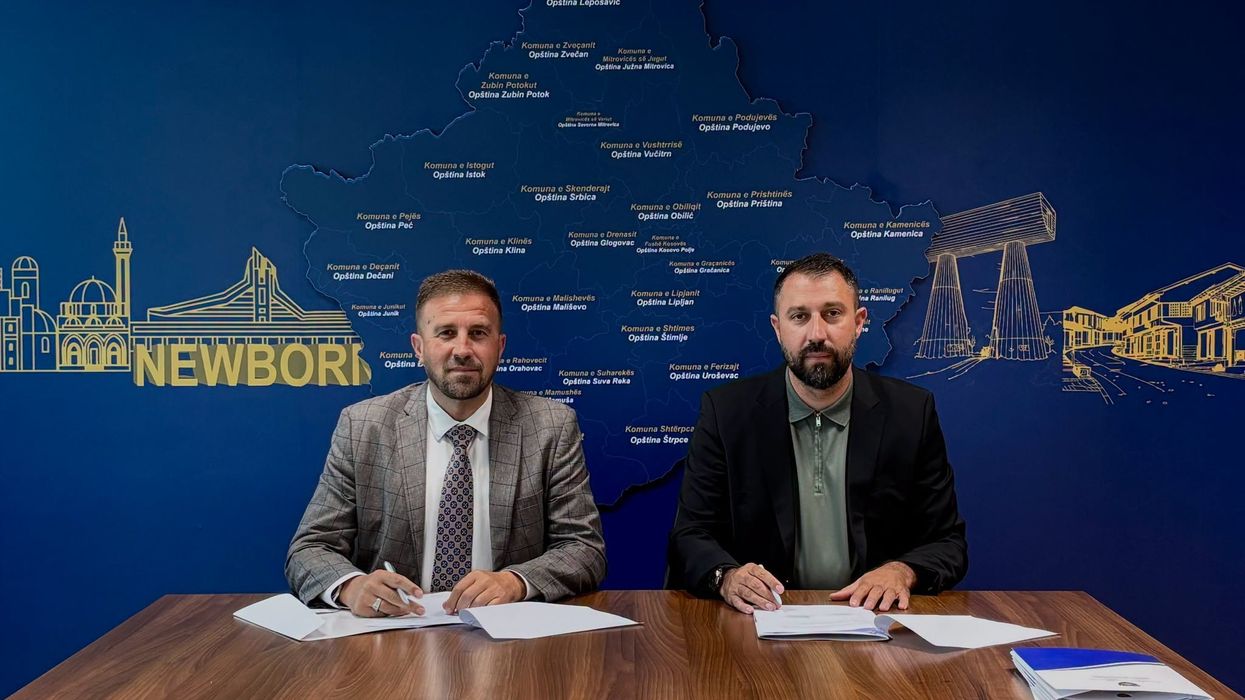 MZHR dhe MAPL nënshkruajnë nismën për themelimin e 7 Qendrave për Zhvillim Rajonal në Kosovë MZHR dhe MAPL nënshkruajnë nismën për themelimin e 7 Qendrave për Zhvillim Rajonal në Kosovë