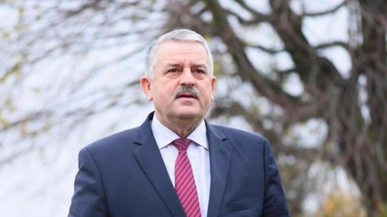 Veliu: Abdixhiku të marr përgjegjësinë për dështimin, kërkesat për dorëheqjen e tij janë legjitime dhe të drejta