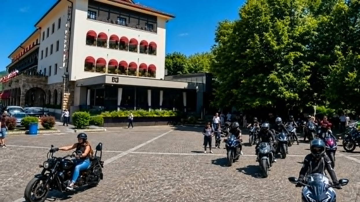 “Çikat n’Motor” sjellin energji, guxim dhe frymëzim – pamje nga aktiviteti në Pejë