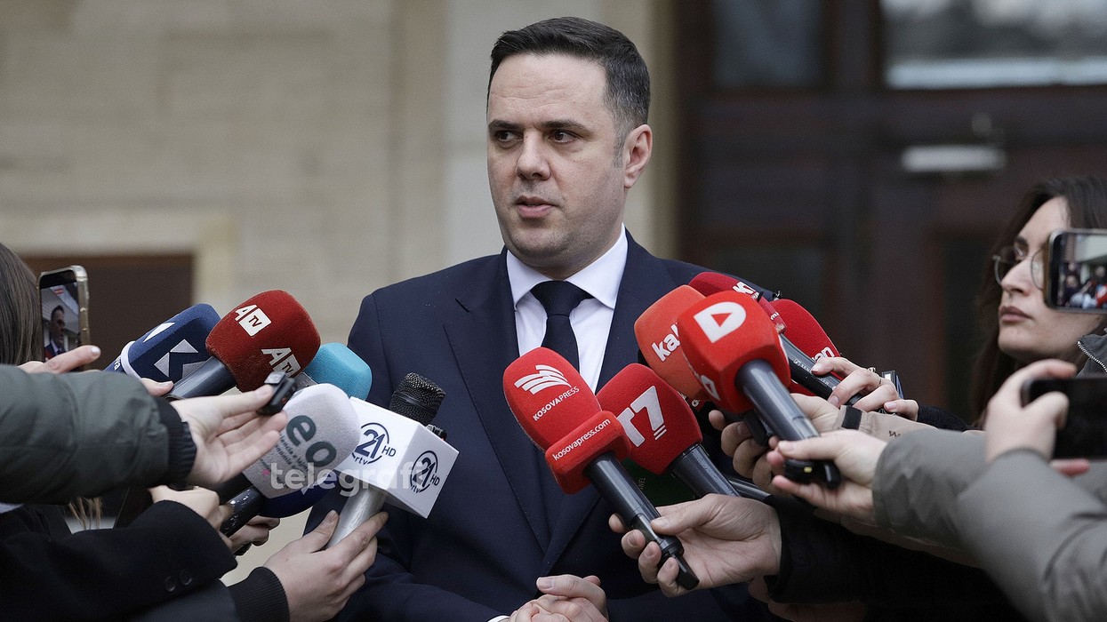 Abdixhiku për Muhaxherin e Ahmetin: Kam hy në zjarr për ta, i kam ruajtur kur kanë bërë gafa
