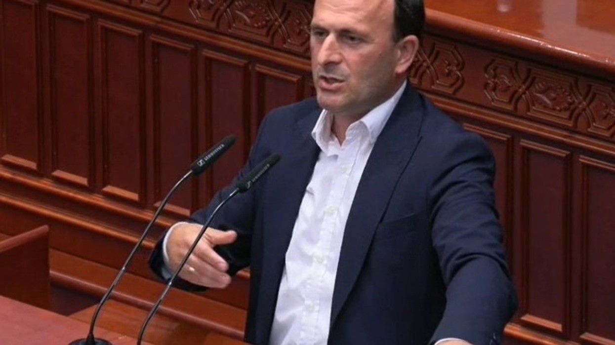 Mitreski: Qeveria i ka goditur mësuesit, por nuk po heq dorë nga lukset dhe privilegjet e saj