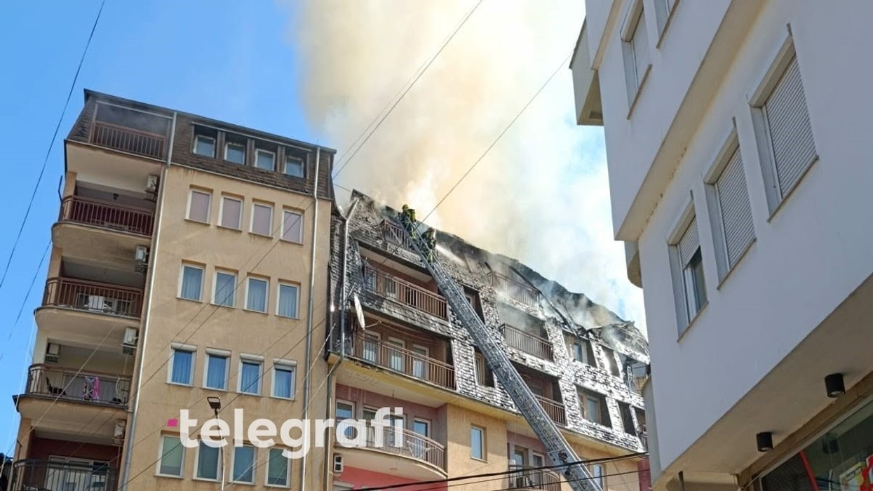 Zjarr i madh përfshin një ndërtesë banimi në Prishtinë – pamje nga vendi i ngjarjes