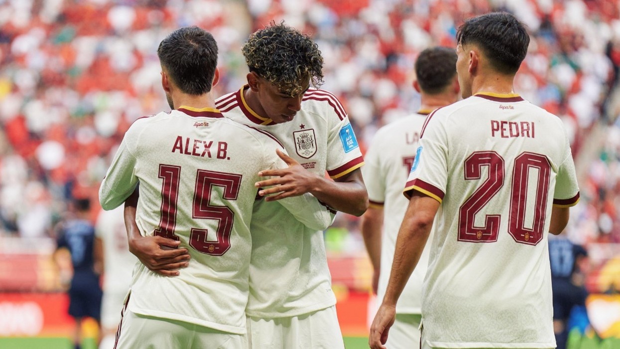 Spanja vendos rekordin e të gjitha kohërave për serinë më të gjatë pa humbje në futbollin garues