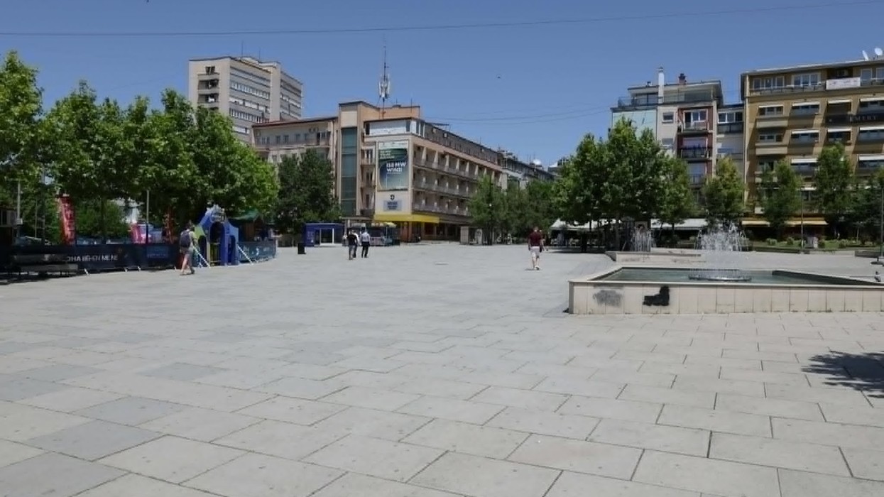 Vapa nuk ndalet! Temperaturat arrijnë deri në 35°C, ja kur bien temperaturat