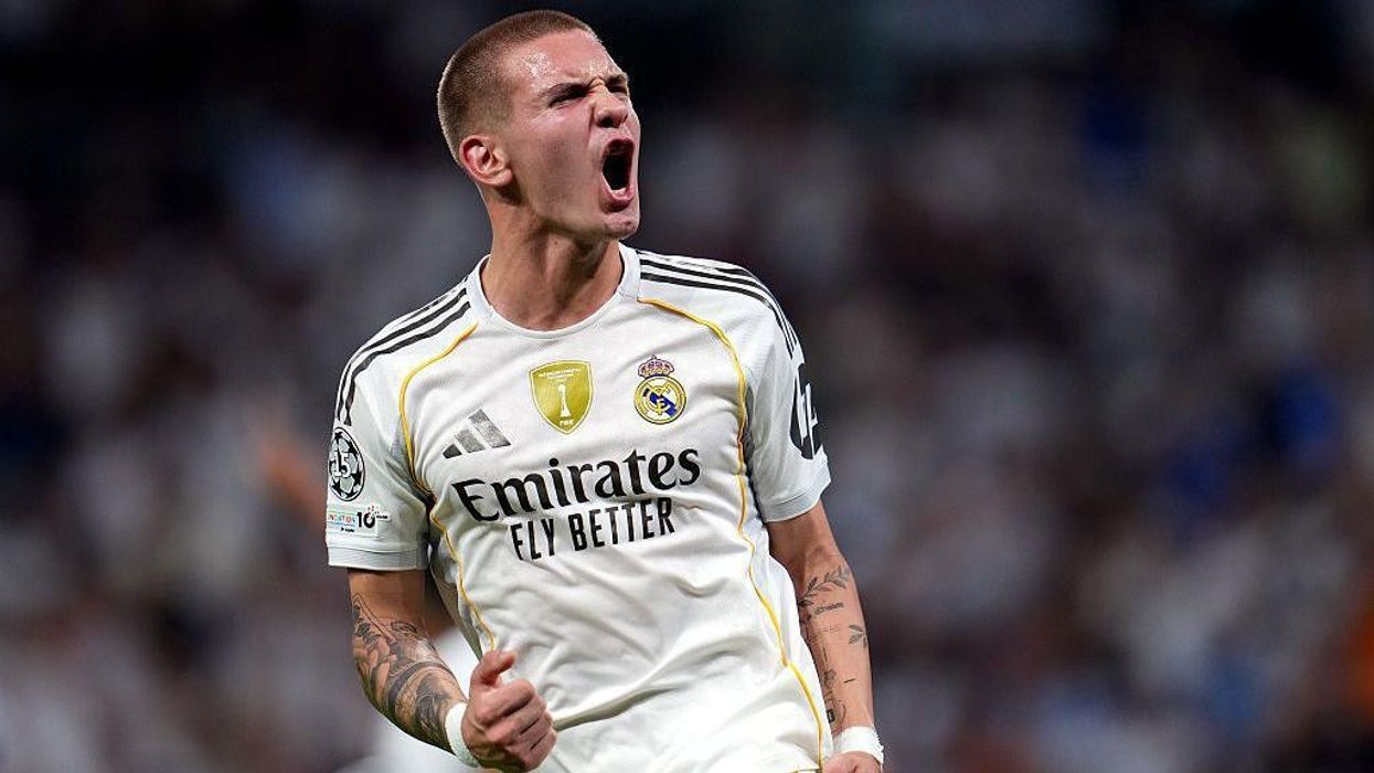 Real Madridi planifikon huazimin e Mastantuonos, tre klube hyjnë në garë për talentin argjentinas Real Madridi planifikon huazimin e Mastantuonos, tre klube hyjnë në garë për talentin argjentinas