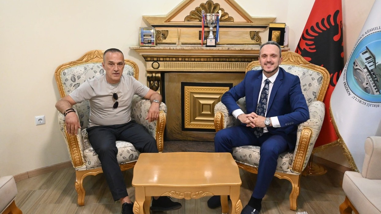 Ditë e Xhuma me bereqet, dhurohet një automjet për nevojat e KBI në Prizren