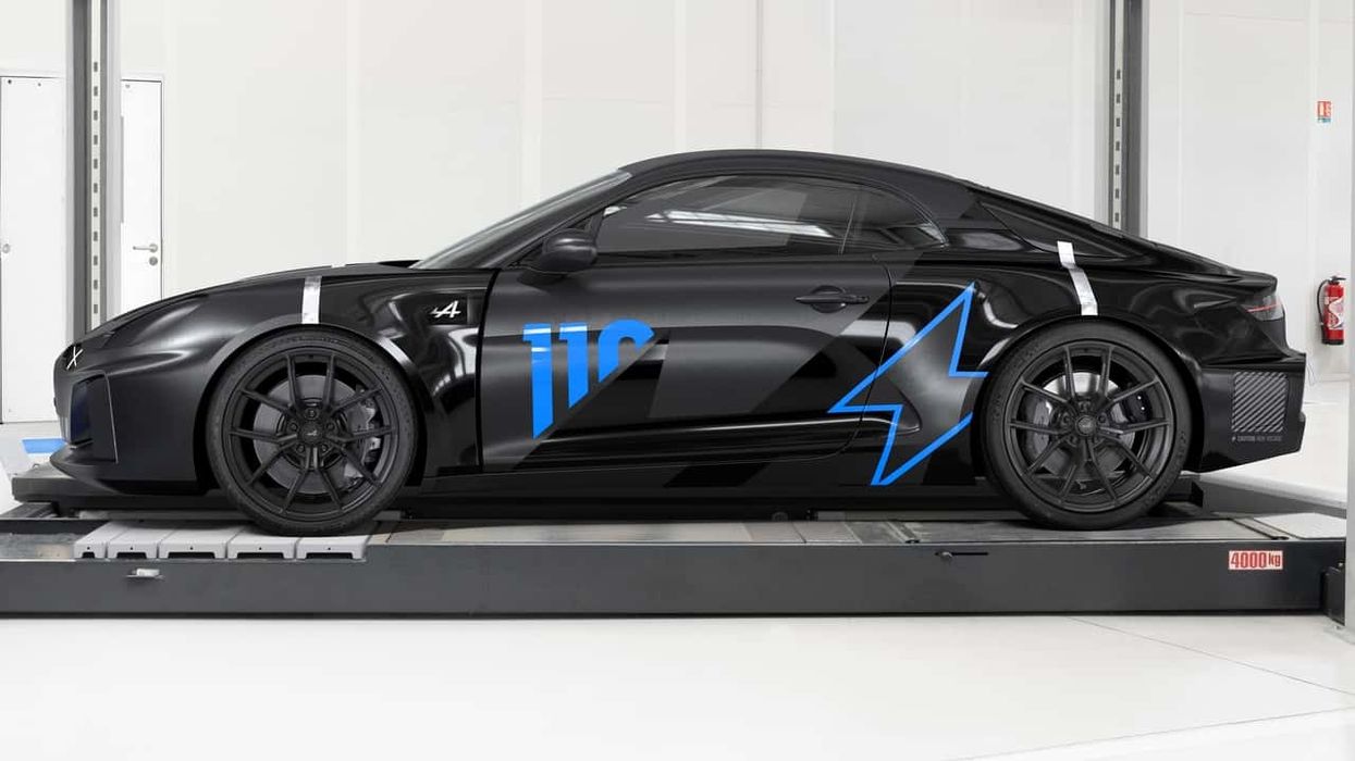 Alpine zbulon veturën e parë sportive elektrike Alpine zbulon veturën e parë sportive elektrike