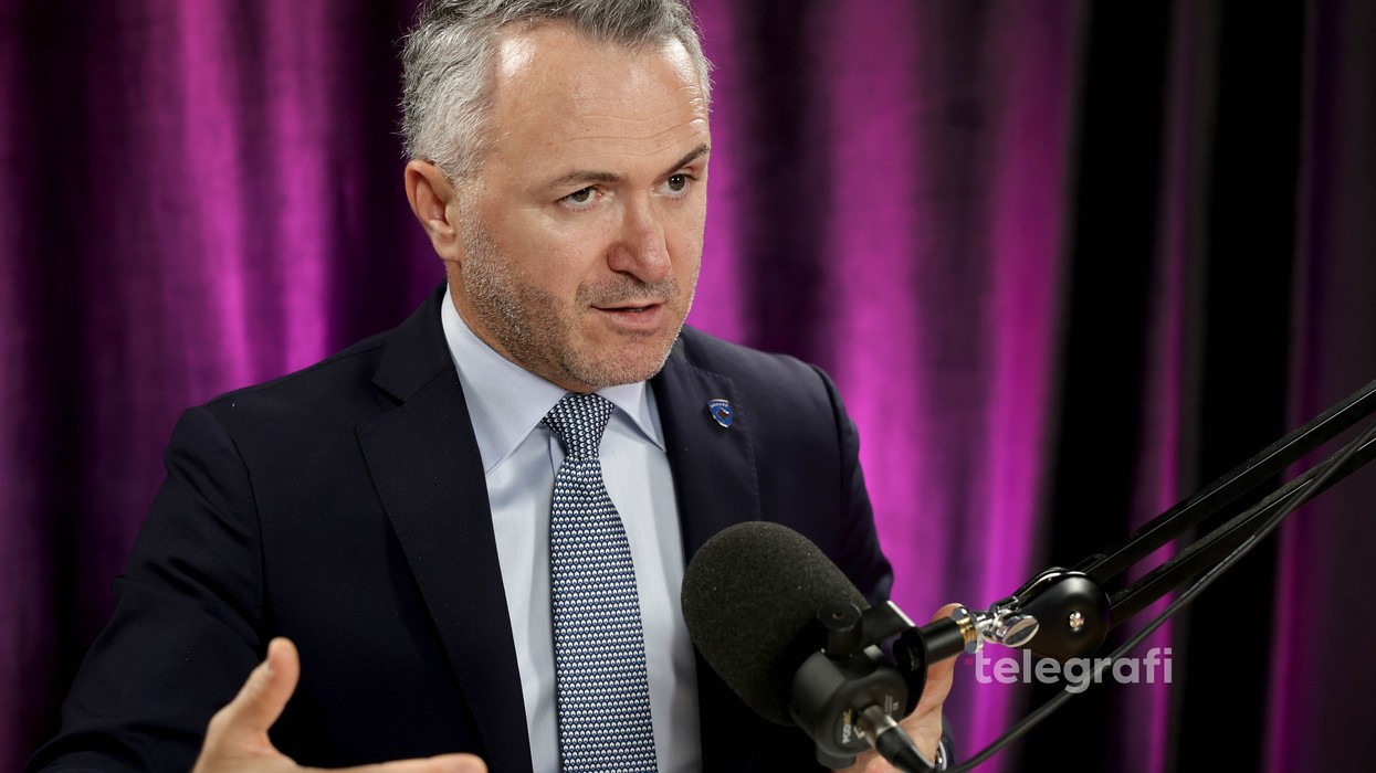 Zulfaj: Kosova nuk po rri në vend pas aplikimit në BE, po përgatitet për pyetësorin e Komisionit Evropian