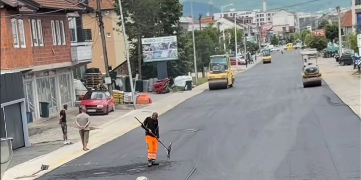 Në Obiliq nis asfaltimi i segmentit 450 metra Në Obiliq nis asfaltimi i segmentit 450 metra