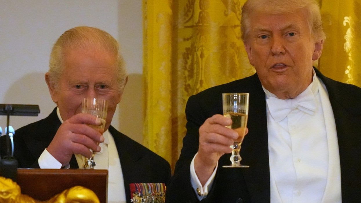 Çfarë urimi! Britania i referohet SHBA-së si “ex” në Ditën e Pavarësisë