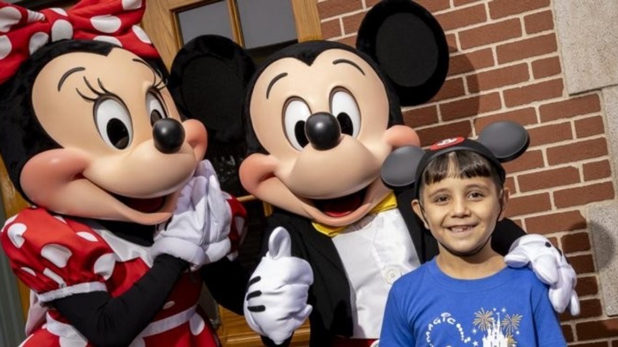 Disneyland mirëpret vizitorin e miliardtë