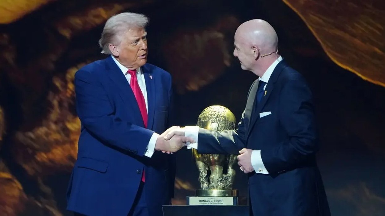 Mësohen prapaskenat: Donald Trump ndërhyri për ta larguar kartonin e kuq të Balogun