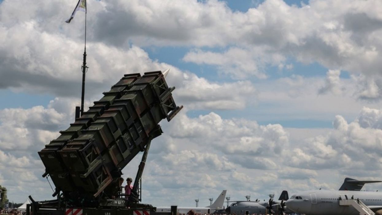 Polonia thotë se raketat Patriot u dërguan në Ukrainë me kërkesë të NATO-s dhe ushtrisë amerikane Polonia thotë se raketat Patriot u dërguan në Ukrainë me kërkesë të NATO-s dhe ushtrisë amerikane