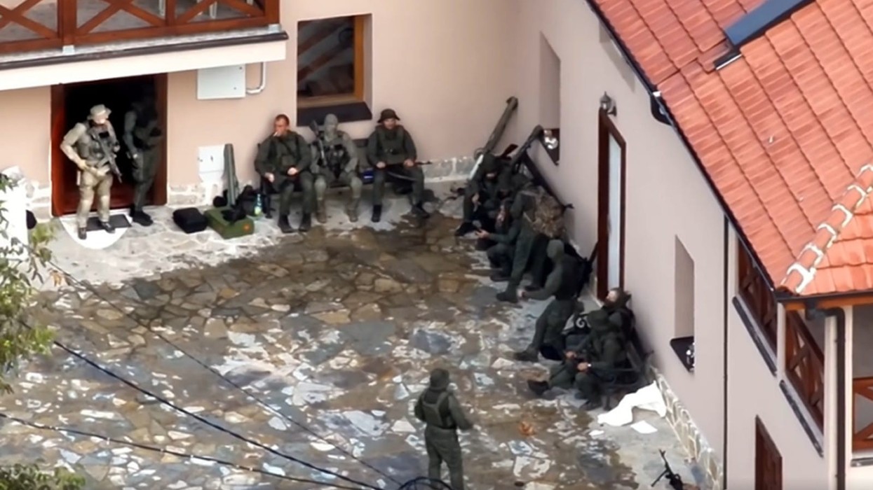 Të akuzuarit e Banjskës vazhdojnë aktivitetet dhe shtojnë pasurinë në Serbi