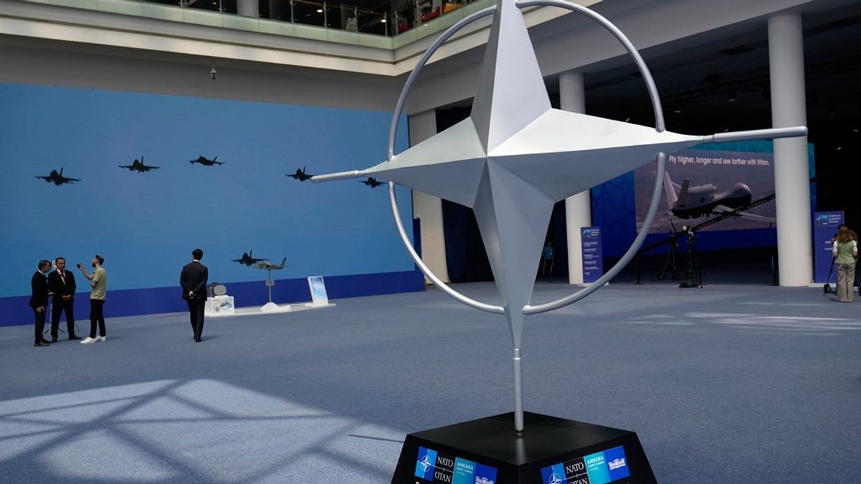 Aleatët e NATO-s do të investojnë 40 miliardë dollarë në teknologjinë kundër dronëve në pesë vitet e ardhshme Aleatët e NATO-s do të investojnë 40 miliardë dollarë në teknologjinë kundër dronëve në pesë vitet e ardhshme
