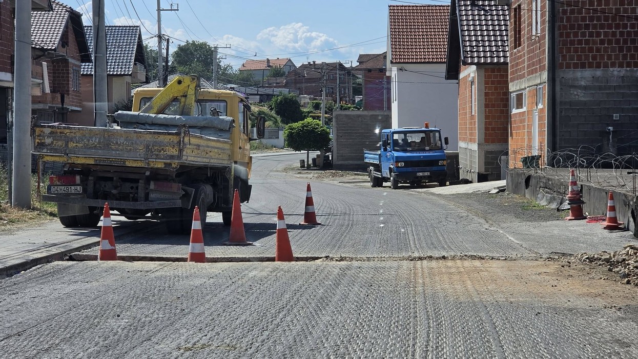 Filluan punimet për zëvendësimin e gypit të ujit të pijshëm në rrugën “Dëshmorët e Pashtrikut” dhe “Kullat Binjake”