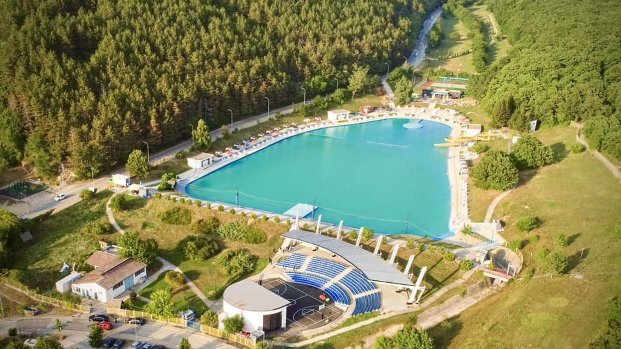 Mbyllet përkohësisht Pishina e Gërmisë Mbyllet përkohësisht Pishina e Gërmisë