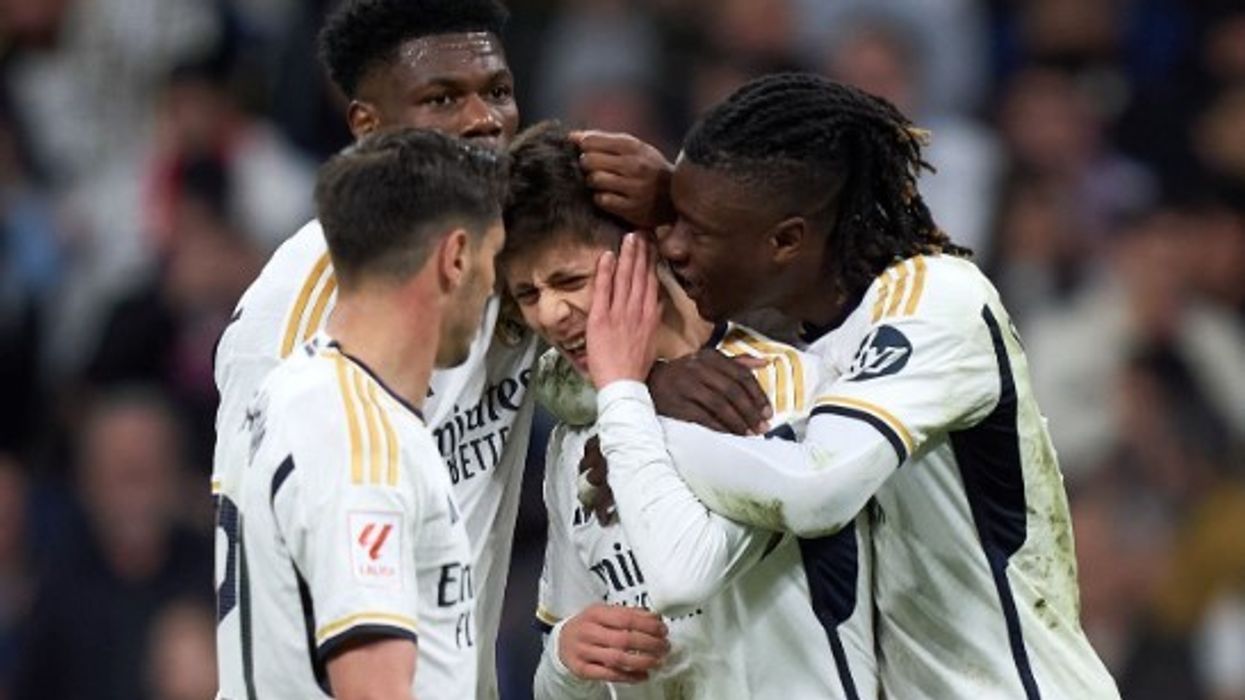 Guler, Tchouameni, Valverde apo Camavinga? Jose Mourinho zgjedh se kë të “sakrifikojë” për transferime tjera Guler, Tchouameni, Valverde apo Camavinga? Jose Mourinho zgjedh se kë të “sakrifikojë” për transferime tjera