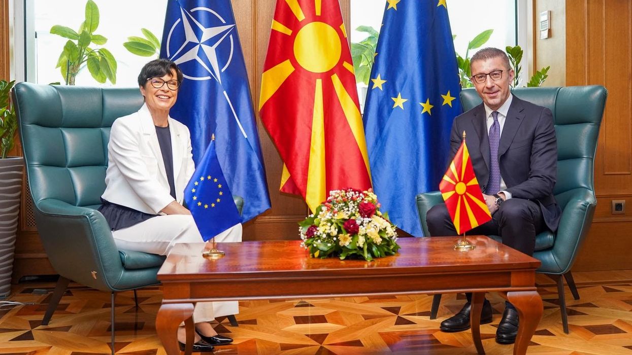 Mickoski në takim me Kos: Maqedonia vazhdon të zbatojë reforma, të forcojë ekonominë, institucionet dhe sundimin e ligjit Mickoski në takim me Kos: Maqedonia vazhdon të zbatojë reforma, të forcojë ekonominë, institucionet dhe sundimin e ligjit