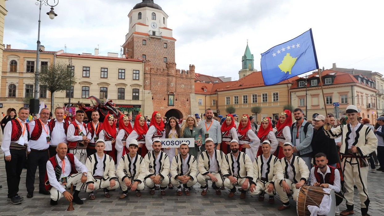 Ansambli “Kemajl Azizi” përfaqëson Kosovën në Festivalin Ndërkombëtar të Folklorit në Poloni