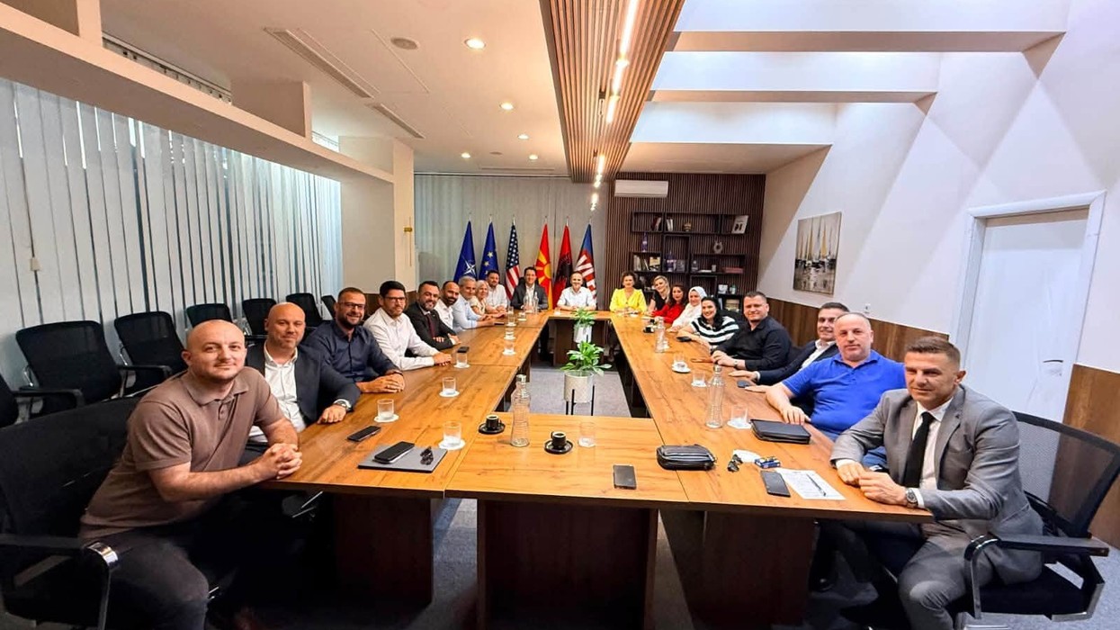 VLEN mbledh kryesinë qendrore: Marrëdhëniet me Shqipërinë dhe bashkëpunimi ndërshqiptar nuk guxojnë të bëhen viktimë e interesave partiake