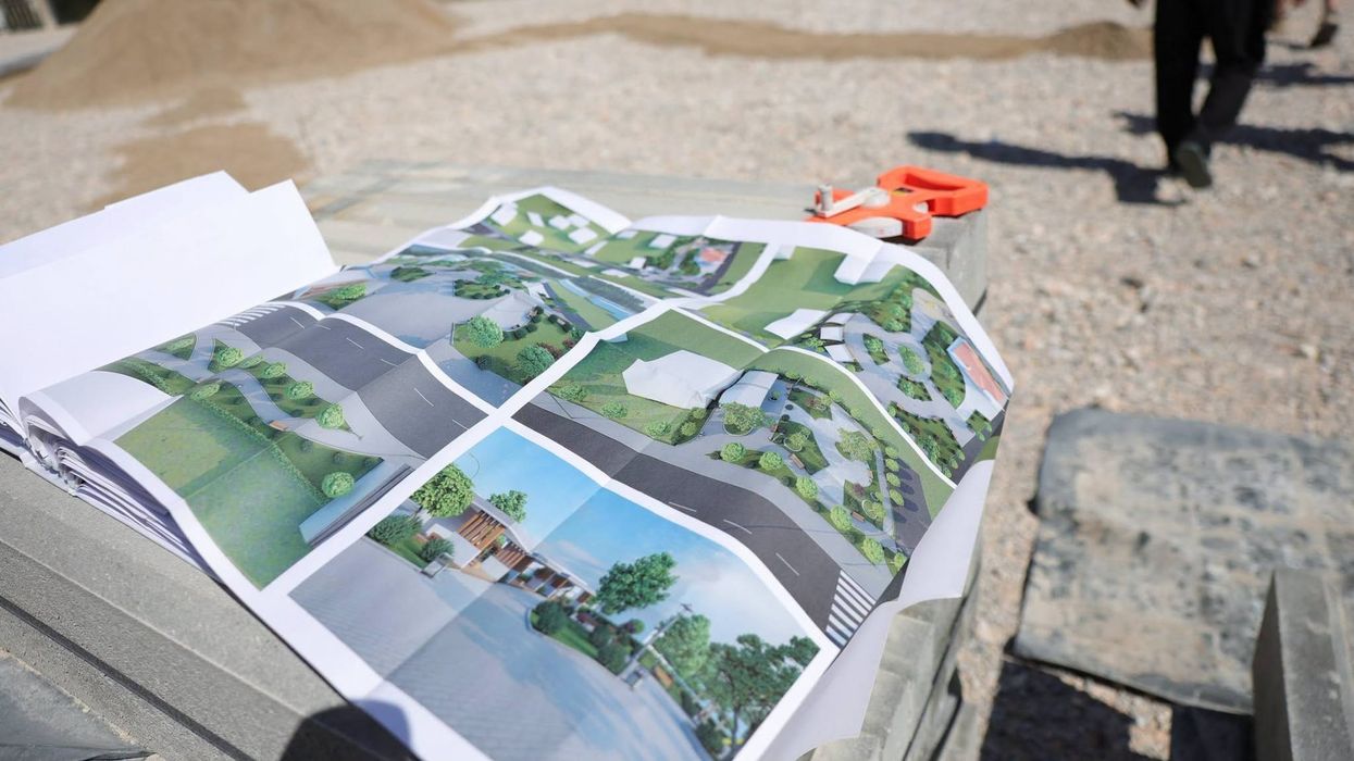Rifillojnë punimet për rregullimin e hapësirës publike në qendrën e Klinë së Epërme Rifillojnë punimet për rregullimin e hapësirës publike në qendrën e Klinë së Epërme