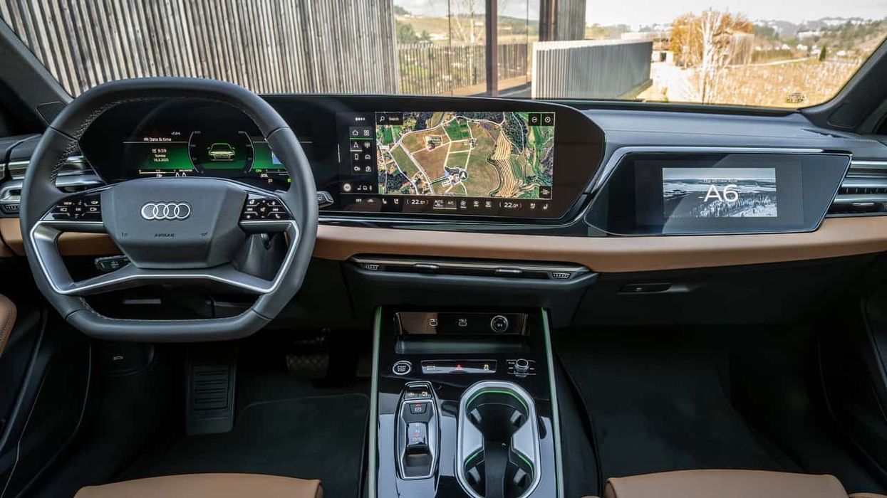 Audi ndryshon drejtim: Më pak ekrane, më shumë butona dhe cilësi në modelet e reja Audi ndryshon drejtim: Më pak ekrane, më shumë butona dhe cilësi në modelet e reja