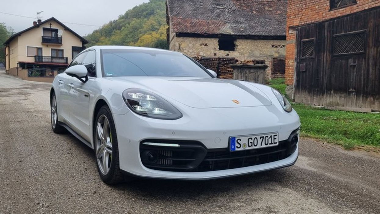 Porsche në telashe - shitjet ranë me 16 për qind Porsche në telashe - shitjet ranë me 16 për qind