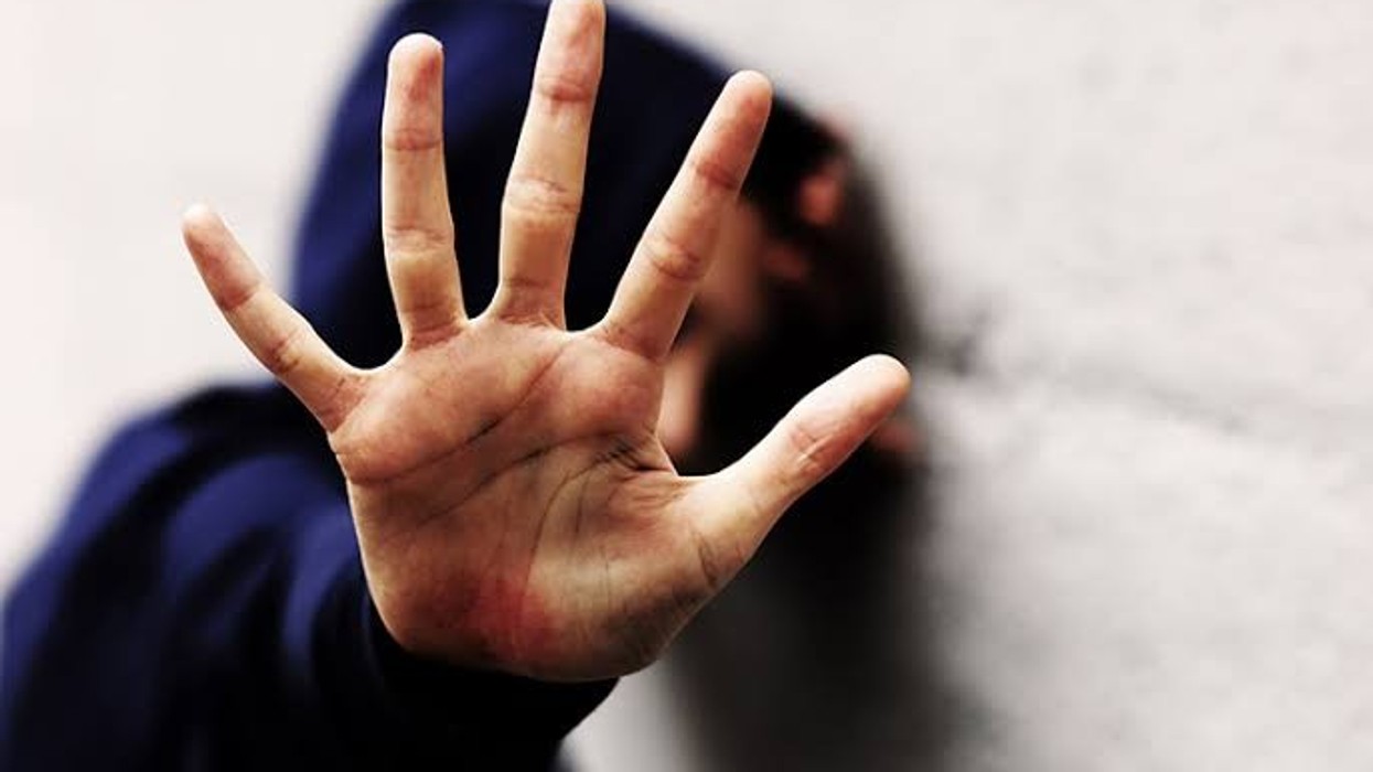 Burri në Pejë denoncon kunatën për dhunë psikike, policia heton rastin