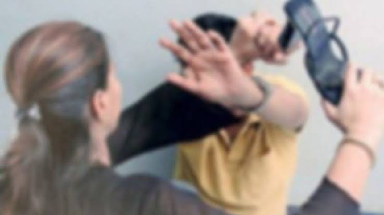 Gruaja rrah burrin në Gjilan, ndalohet për 48 orë Gruaja rrah burrin në Gjilan, ndalohet për 48 orë