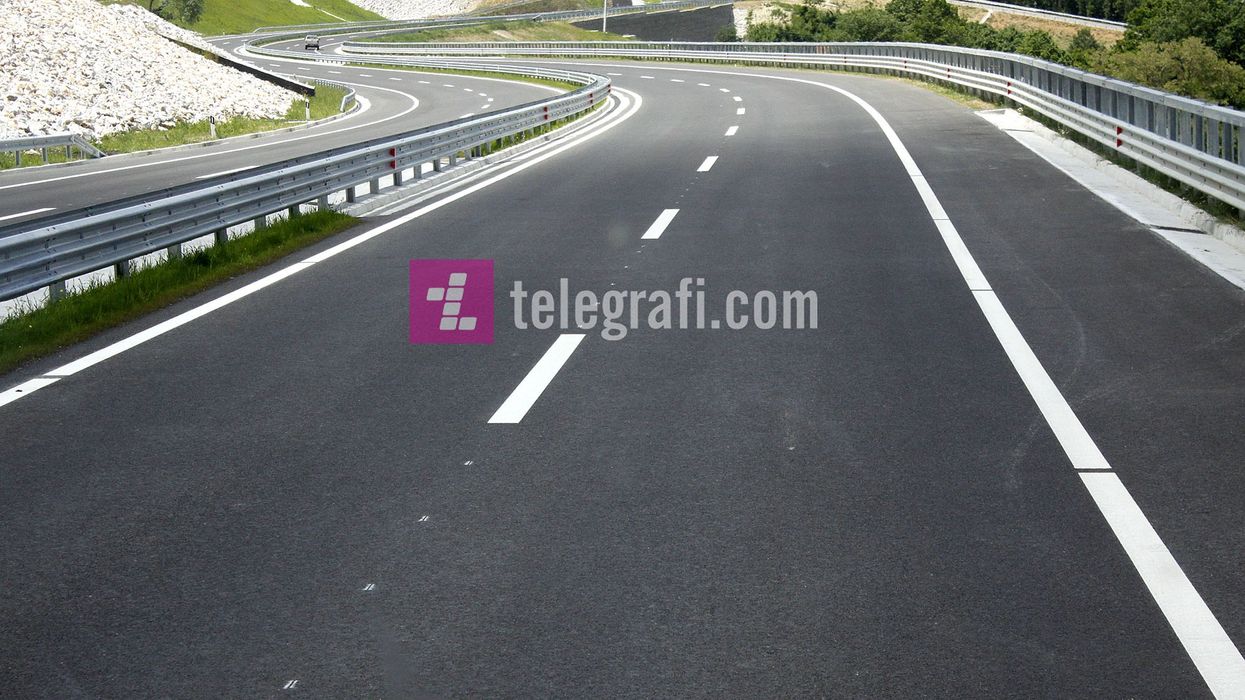 Ministria e Infrastrukturës: Sot nuk do të ketë kufizim të qarkullimit për automjetet mbi 20 tonë Ministria e Infrastrukturës: Sot nuk do të ketë kufizim të qarkullimit për automjetet mbi 20 tonë