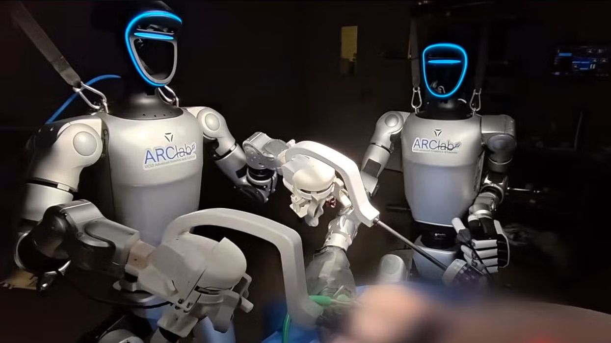 Roboti humanoid kryen operacionin e parë dhe hap rrugën për kirurgjinë e së ardhmes Roboti humanoid kryen operacionin e parë dhe hap rrugën për kirurgjinë e së ardhmes